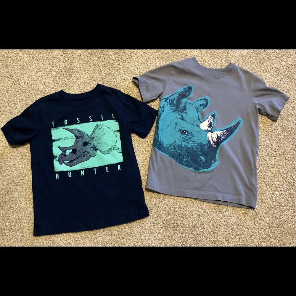 Carter’s KID shirts size 5 navy and gray